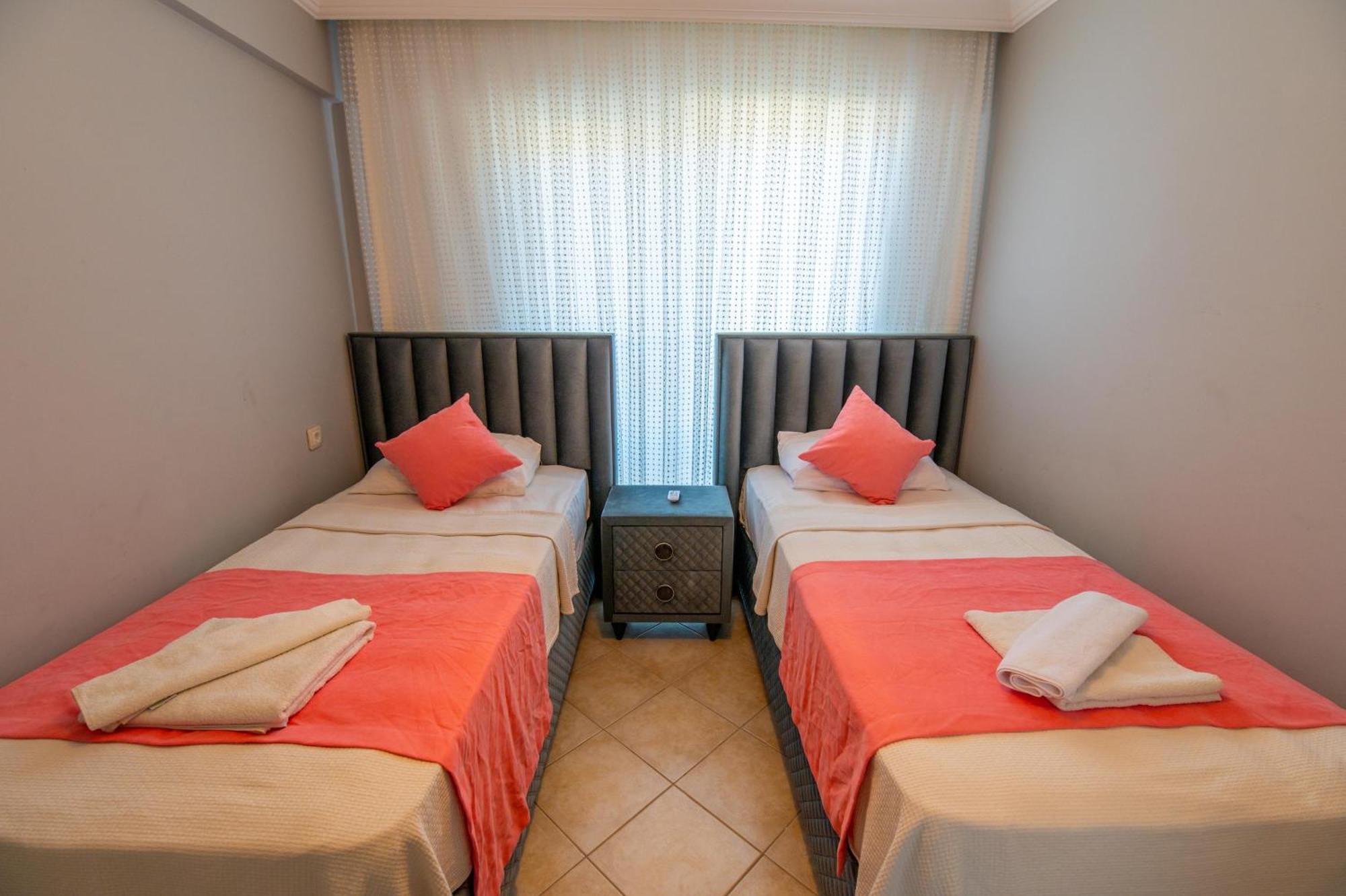 Sunset Beach Club Aqua Lettings Fethiye Extérieur photo