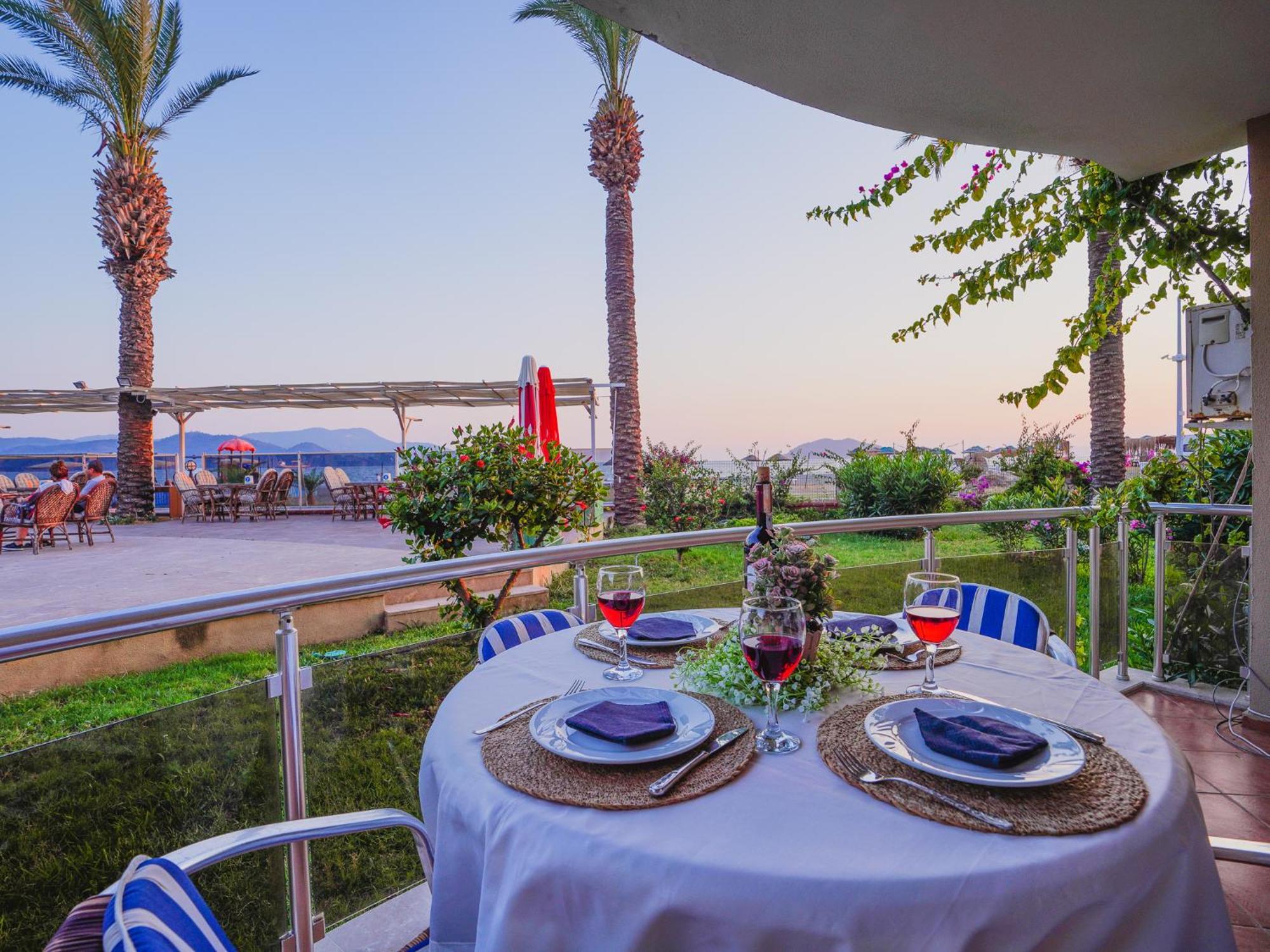 Sunset Beach Club Aqua Lettings Fethiye Extérieur photo